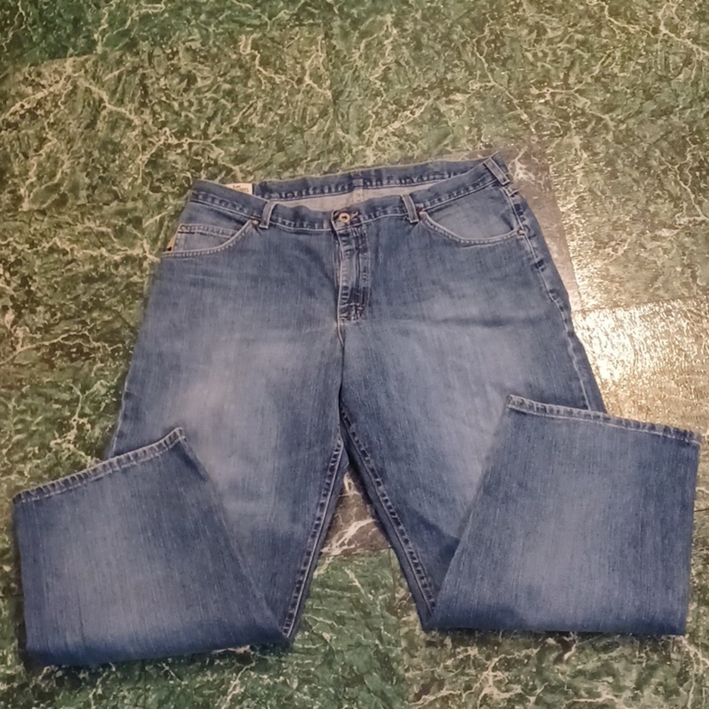 Lee Dungarees 38x29 stright leg